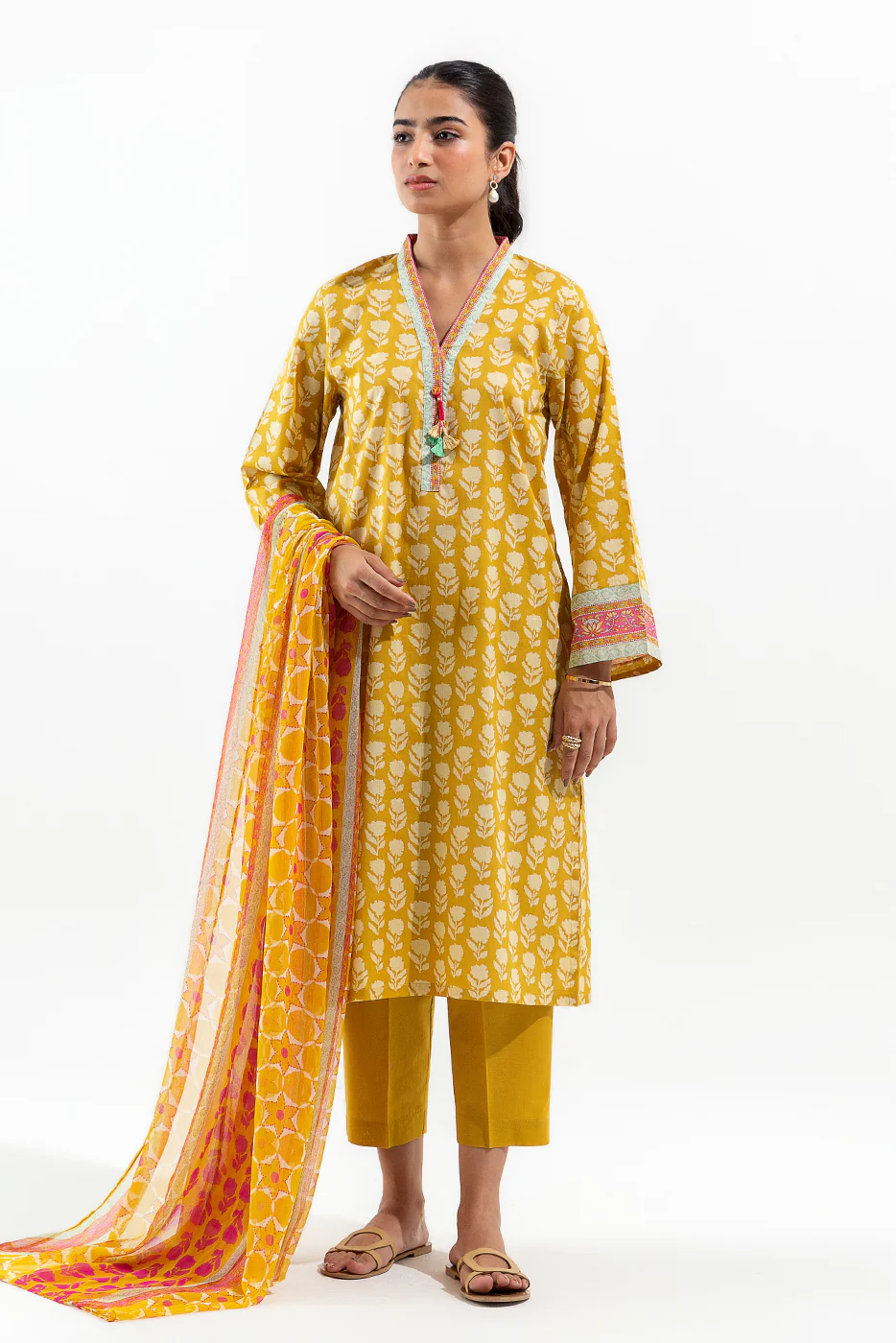 3 PIECE PRINTED LAWN SUIT (PRET) - Image 3