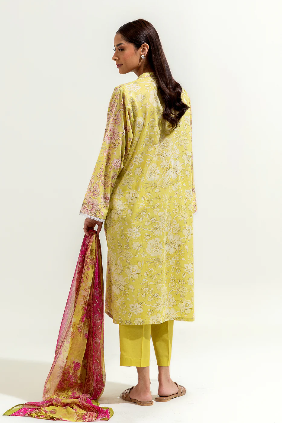 3 PIECE PRINTED LAWN SUIT (PRET) - Image 4