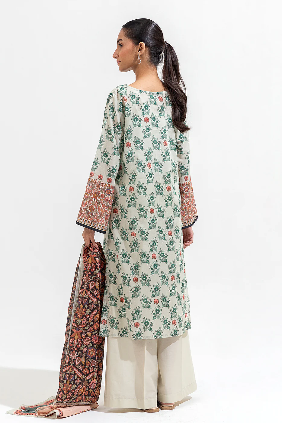 3 PIECE PRINTED LAWN SUIT (PRET) - Image 4