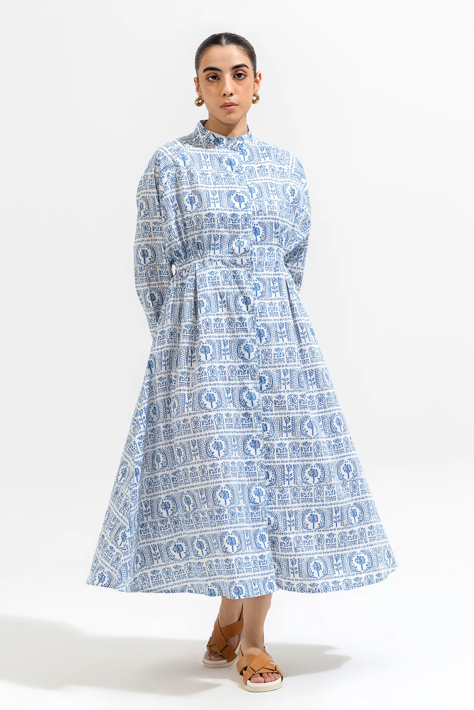PRINTED LONG BAND COLLAR DRESS - Image 5