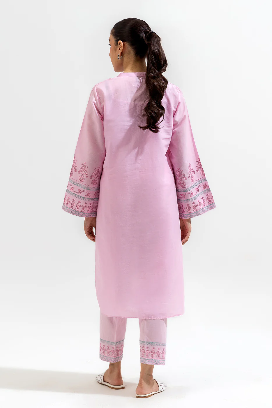 2 PIECE EMBROIDERED LAWN SUIT (PRET) - Image 3