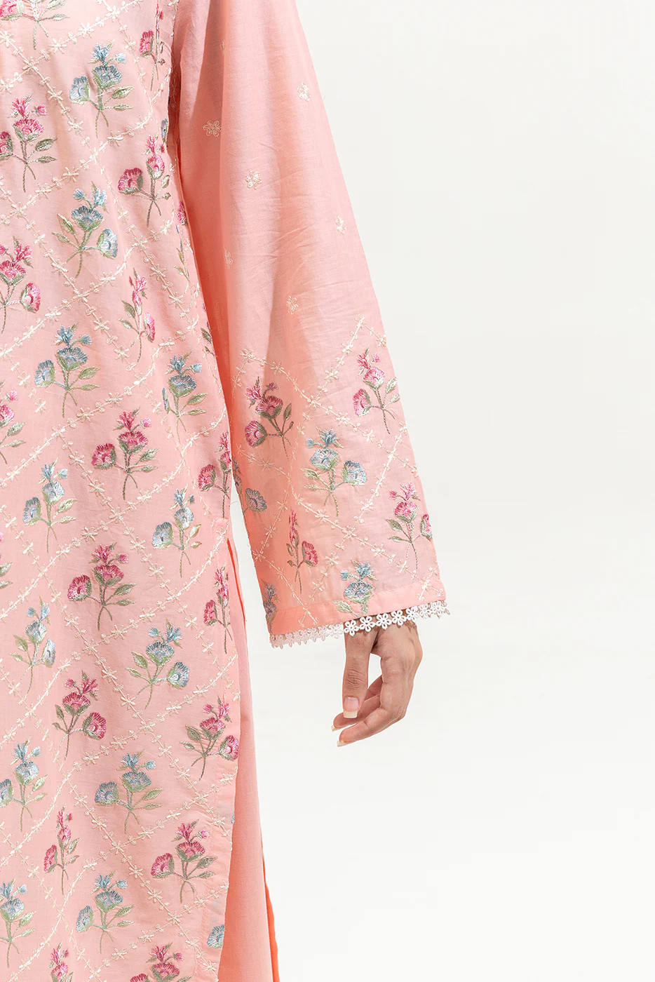 2 PIECE EMBROIDERED LAWN SUIT (PRET) - Image 5