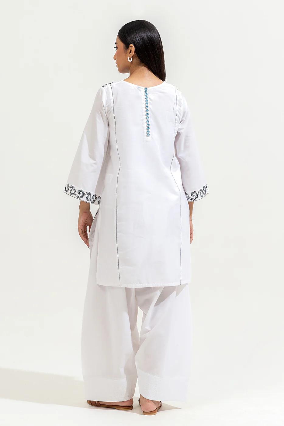 2 PIECE EMBROIDERED LAWN SUIT (PRET) - Image 3