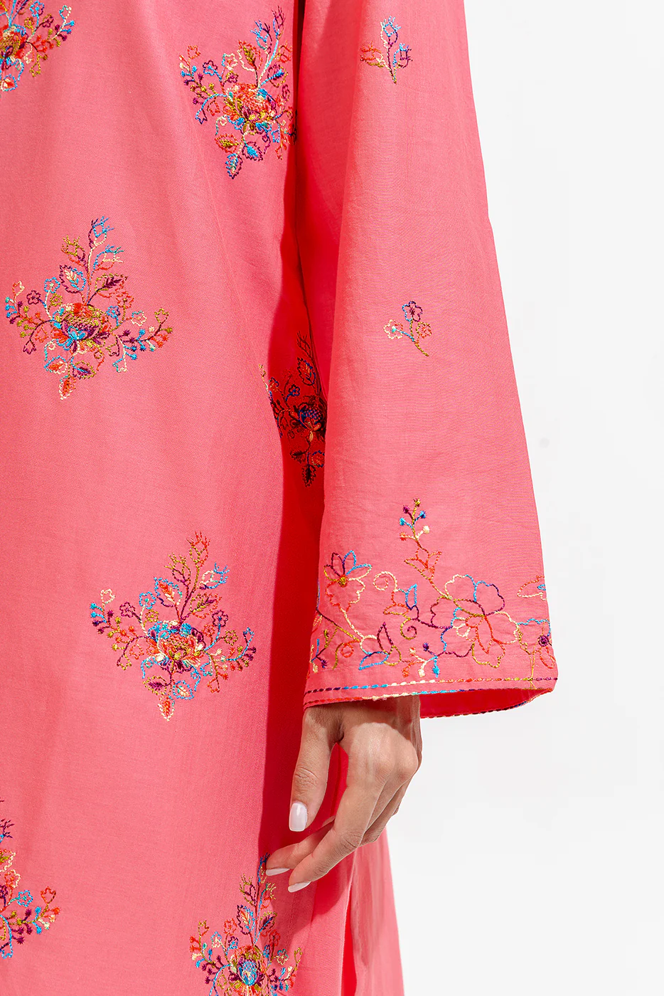 2 PIECE EMBROIDERED LAWN SUIT (PRET) - Image 3