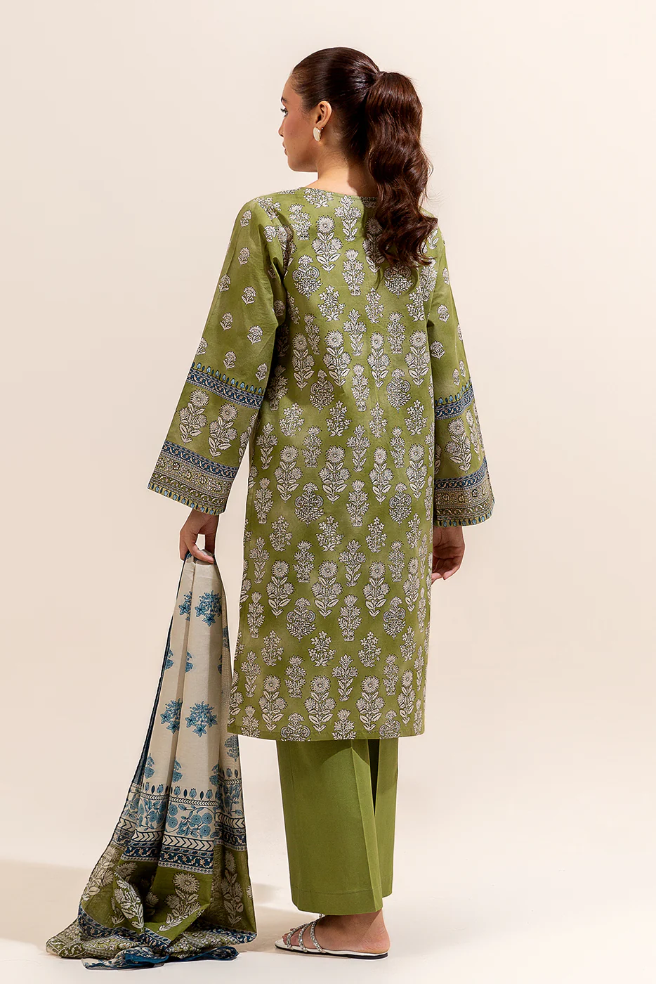 3 PIECE EMBROIDERED LAWN SUIT-OLIVE VERDEL (UNSTITCHED) - Image 4