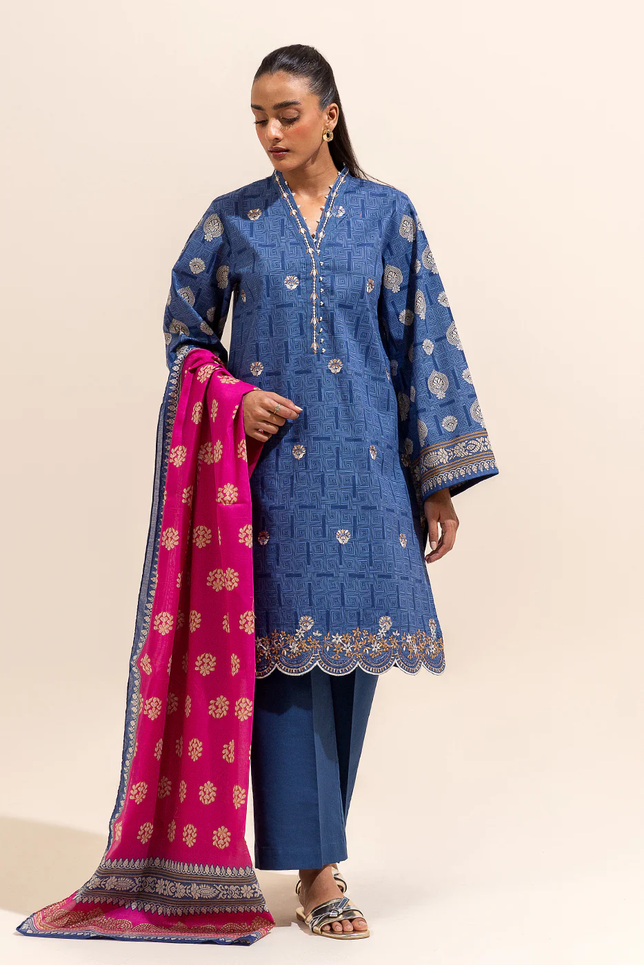3 PIECE EMBROIDERED LAWN SUIT-SAPPHIRE BLUE (UNSTITCHED) - Image 4