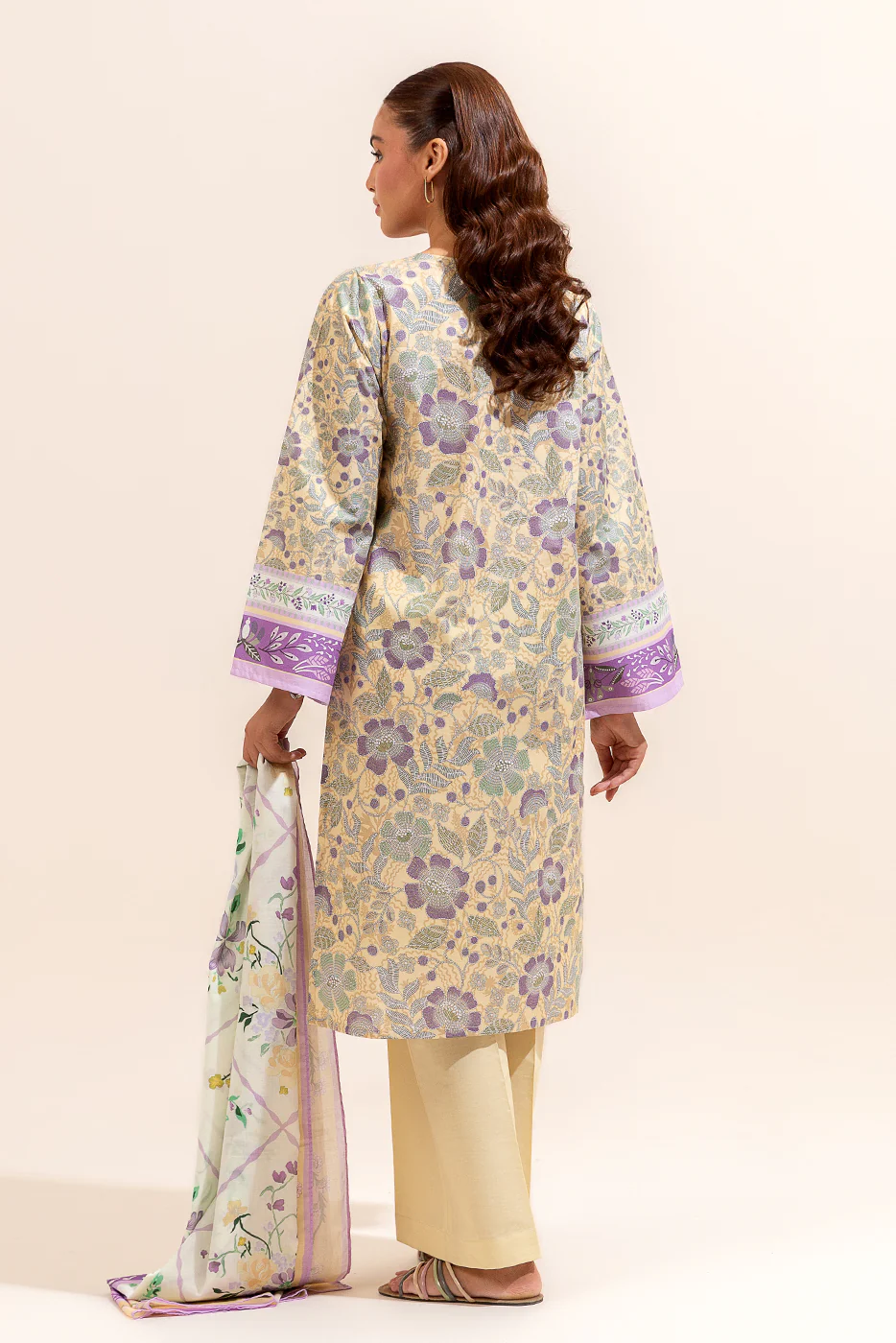 3 PIECE PRINTED LAWN SUIT-SUBTLE CANARY (UNSTITCHED) - Image 4