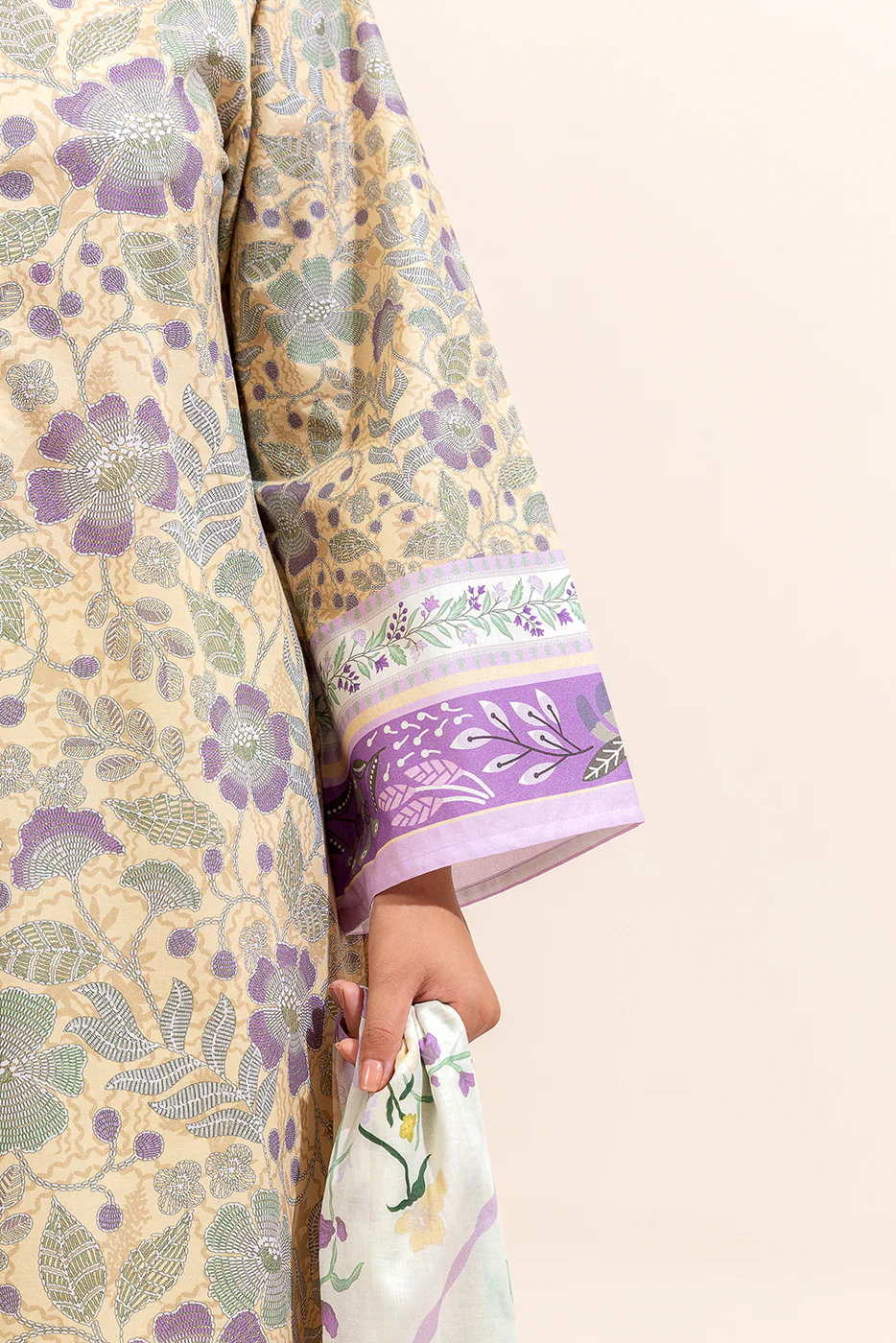 3 PIECE PRINTED LAWN SUIT-SUBTLE CANARY (UNSTITCHED) - Image 6