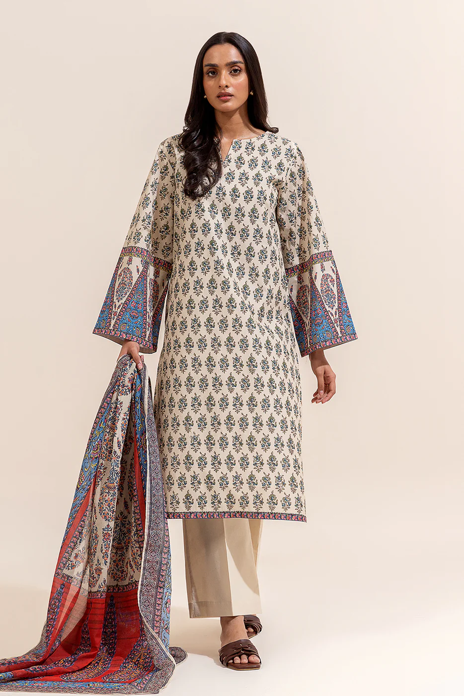 3 PIECE PRINTED LAWN SUIT-PAISLEY PASSION (UNSTITCHED) - Image 3