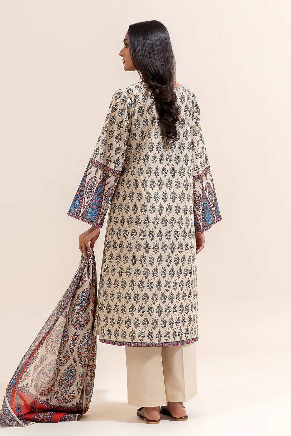 3 PIECE PRINTED LAWN SUIT-PAISLEY PASSION (UNSTITCHED) - Image 4