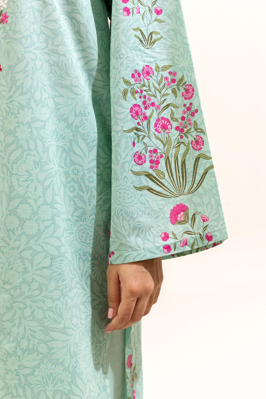 3 PIECE EMBROIDERED LAWN SUIT-TURQUOISE BLOOM (UNSTITCHED) - Image 3