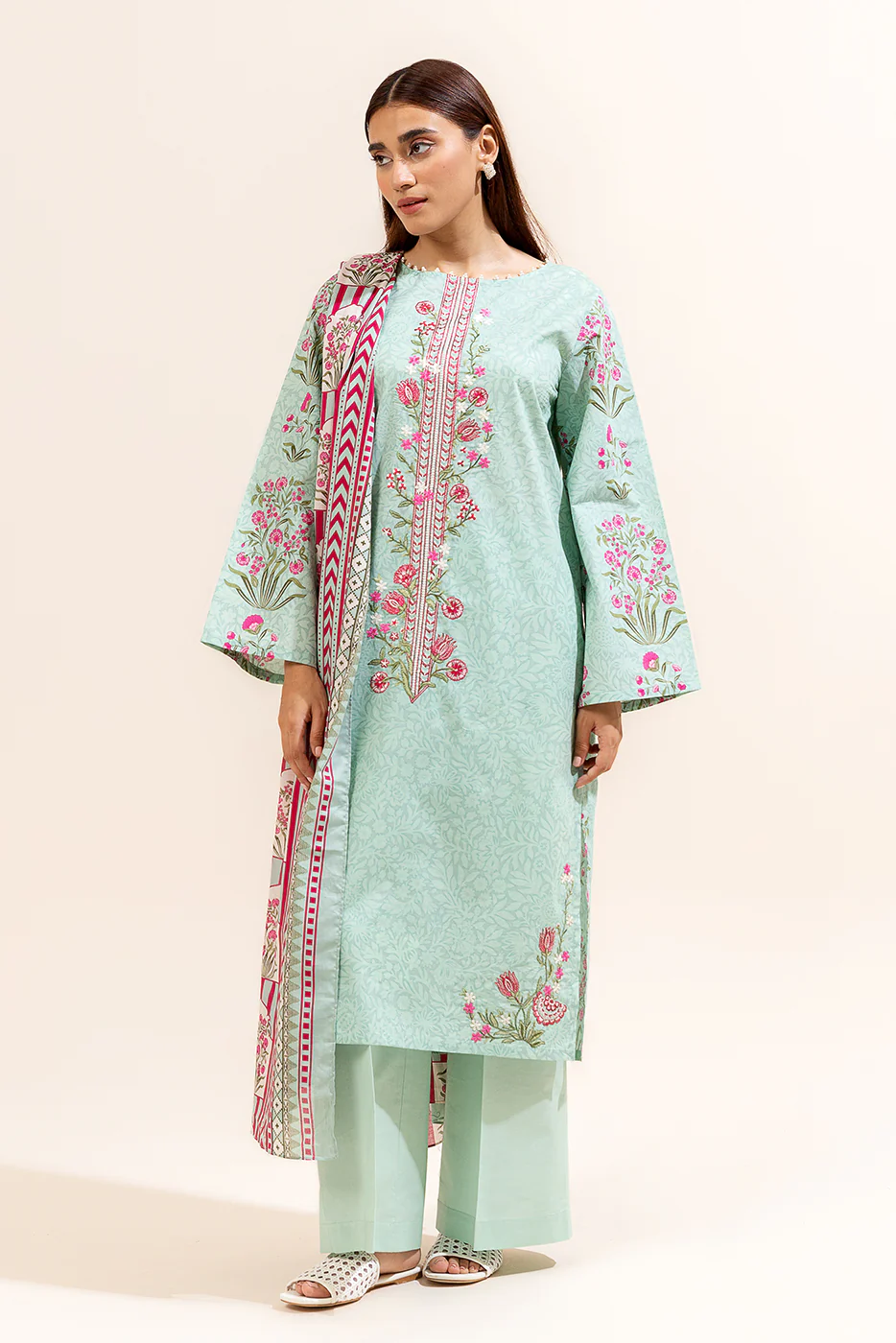 3 PIECE EMBROIDERED LAWN SUIT-TURQUOISE BLOOM (UNSTITCHED) - Image 4
