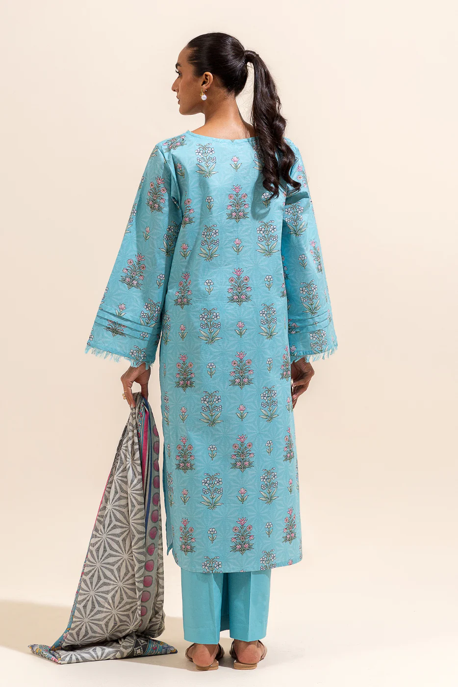 3 PIECE EMBROIDERED LAWN SUIT-CYAN WHISPER (UNSTITCHED) - Image 6