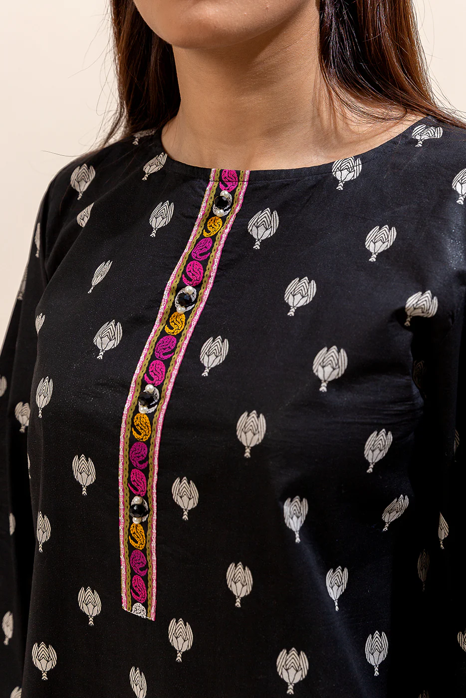 3 PIECE EMBROIDERED LAWN SUIT-JADE SPLASH (UNSTITCHED) - Image 2