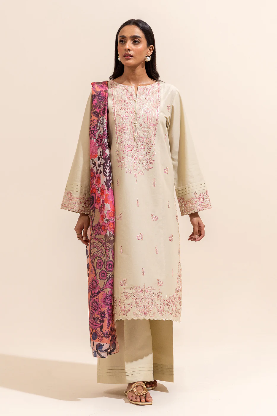 3 PIECE EMBROIDERED LAWN SUIT-RUSTIC CREPE (UNSTITCHED) - Image 3