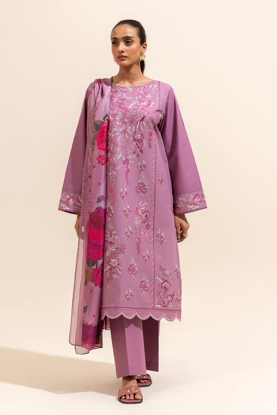 3 PIECE EMBROIDERED LAWN SUIT-ROUGE BLISS (UNSTITCHED) - Image 4