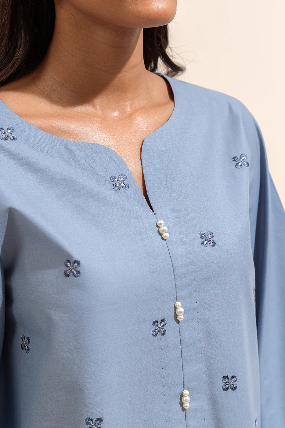 3 PIECE EMBROIDERED LAWN SUIT-FOSSIL MUSE (UNSTITCHED) - Image 4