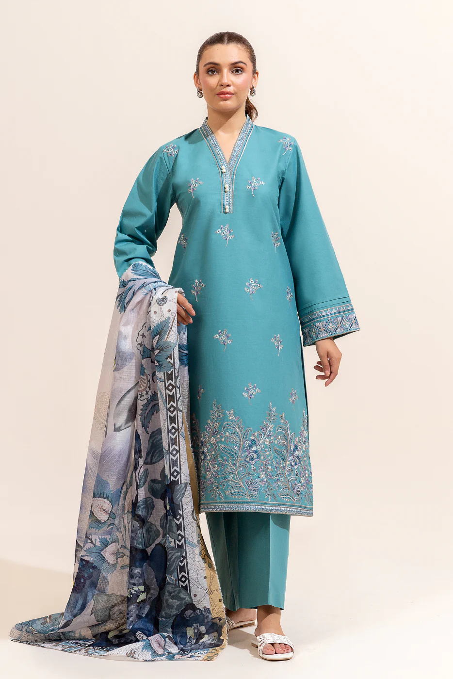 3 PIECE EMBROIDERED LAWN SUIT-CERULEAN PINE (UNSTITCHED) - Image 2