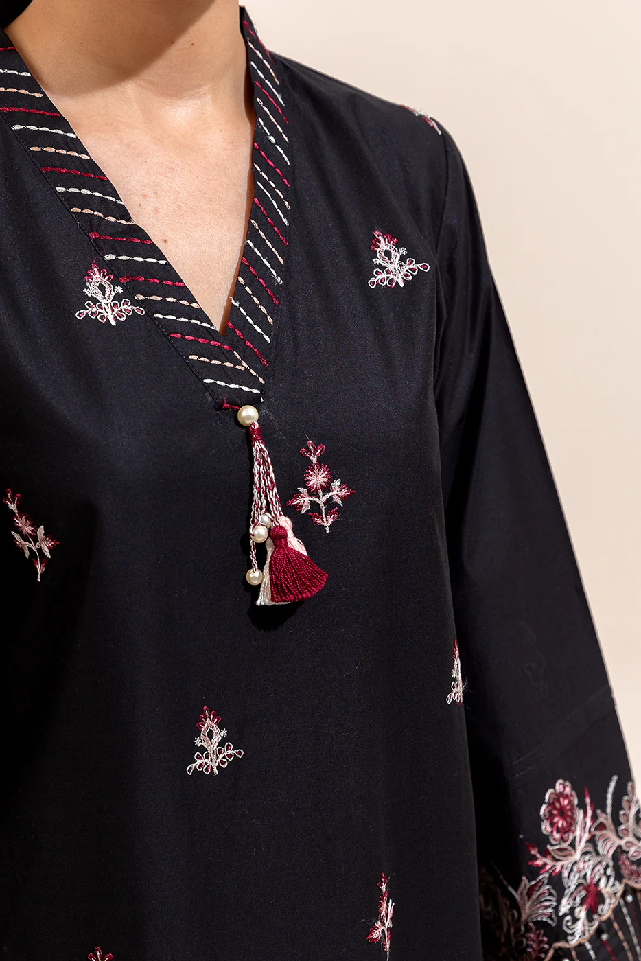 3 PIECE EMBROIDERED LAWN SUIT-PITCH VERVE (UNSTITCHED) - Image 5
