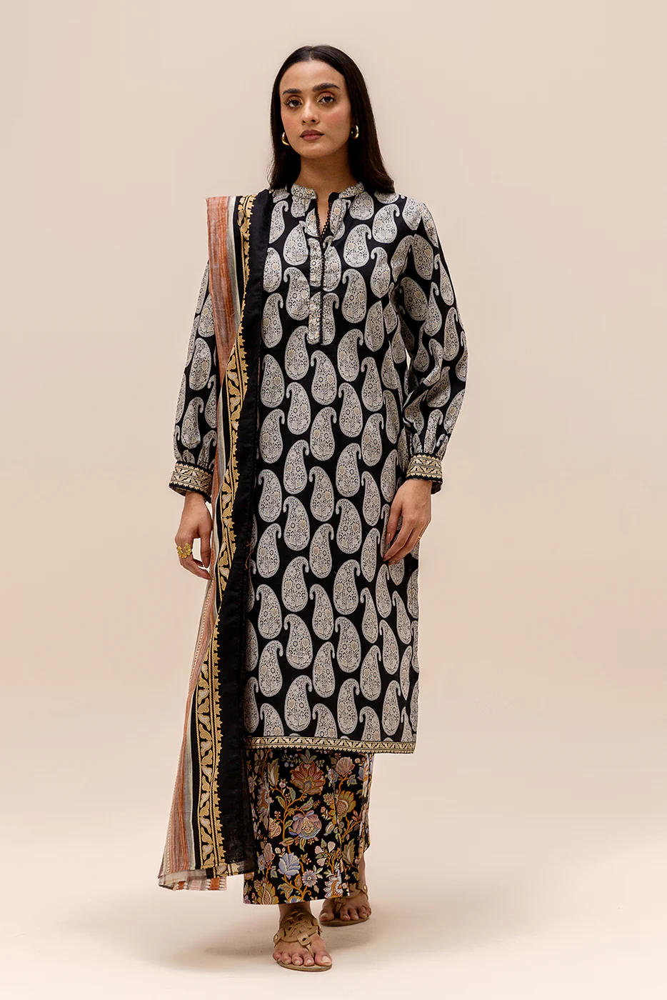 3 PIECE PRINTED LAWN SUIT-ONYX TRIBE (UNSTITCHED) - Image 2