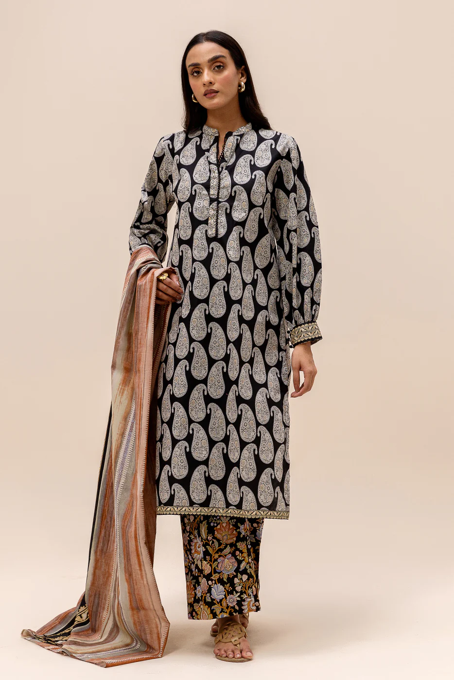 3 PIECE PRINTED LAWN SUIT-ONYX TRIBE (UNSTITCHED) - Image 3