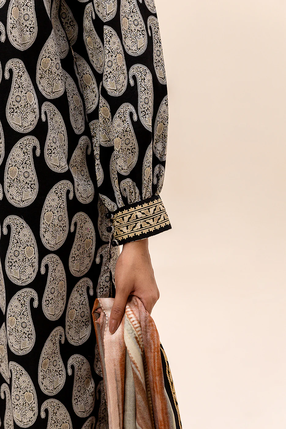 3 PIECE PRINTED LAWN SUIT-ONYX TRIBE (UNSTITCHED) - Image 6