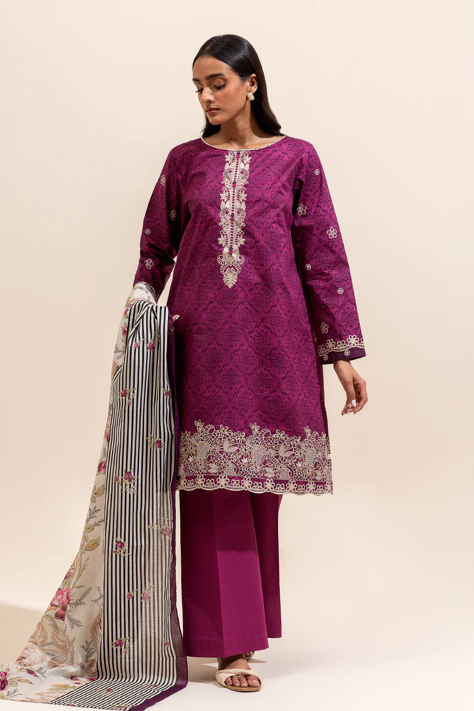3 PIECE EMBROIDERED LAWN SUIT-MAGENTA VERVE ( UNSTITCHED) - Image 3