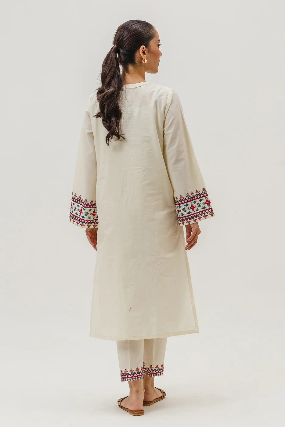 2 PIECE EMBROIDERED CAMBRIC SUIT (PRET) - Image 3