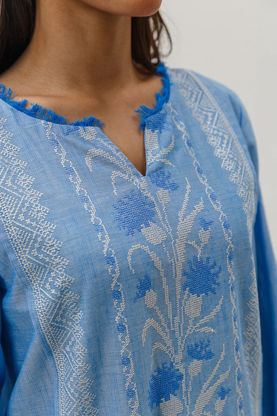 2 PIECE EMBROIDERED CHAMBRAY SUIT (PRET) - Image 4