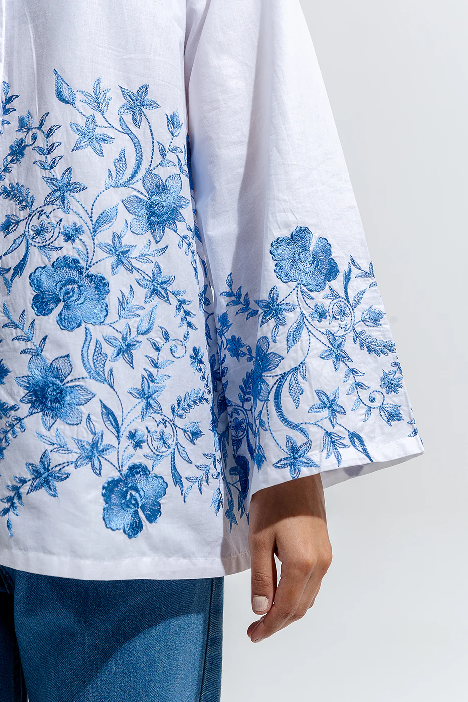 EMBROIDERED LAWN SHIRT (PRET) - Image 2