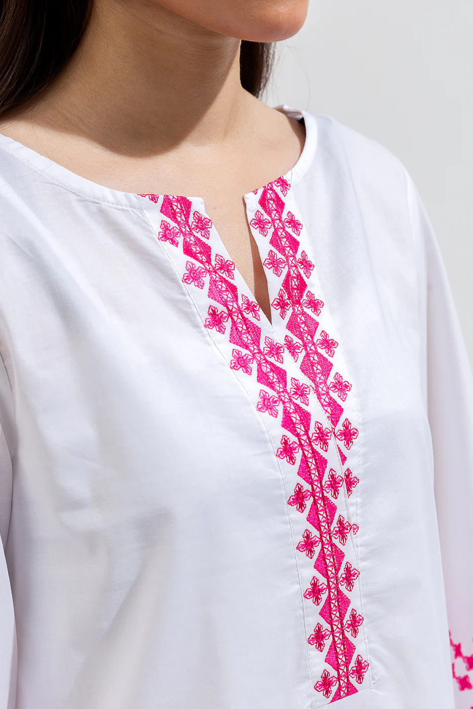 2 PIECE EMBROIDERED LAWN SUIT (PRET) - Image 4