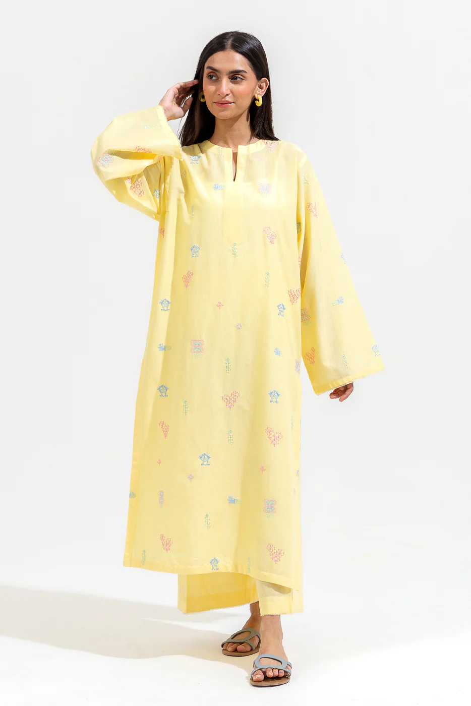 2 PIECE EMBROIDERED LAWN SUIT (PRET) - Image 2