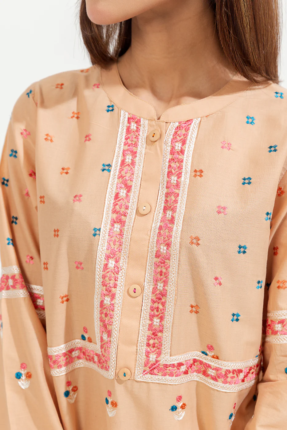 2 PIECE EMBROIDERED LAWN SUIT (PRET) - Image 5
