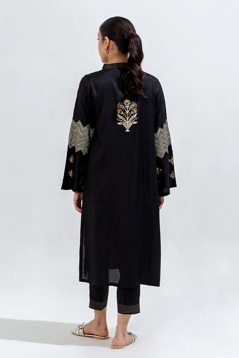 2 PIECE EMBROIDERED SILK SUIT (LUXURY-PRET) - Image 8