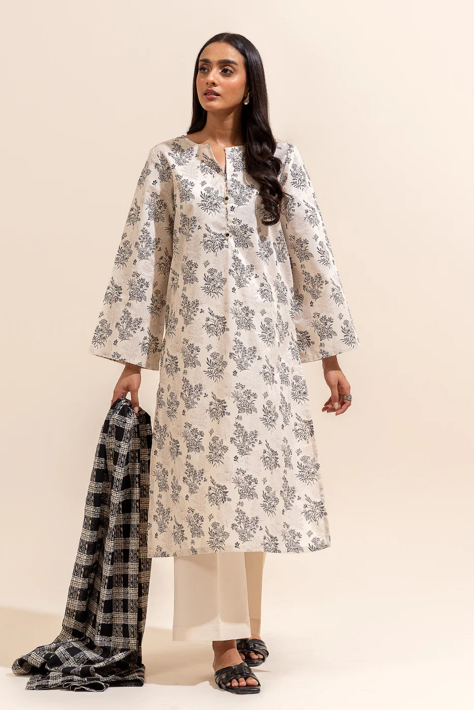 3 PIECE PRINTED LAWN SUIT-RAVEN  BEIGE (UNSTITCHED) - Image 2