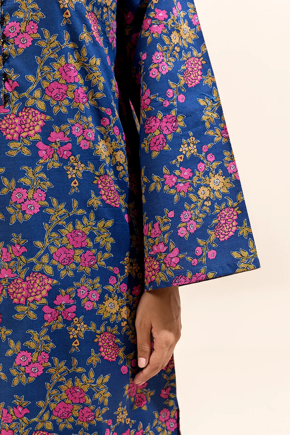 3 PIECE PRINTED LAWN SUIT-LAPIS GARDENIA (UNSTITCHED) - Image 3
