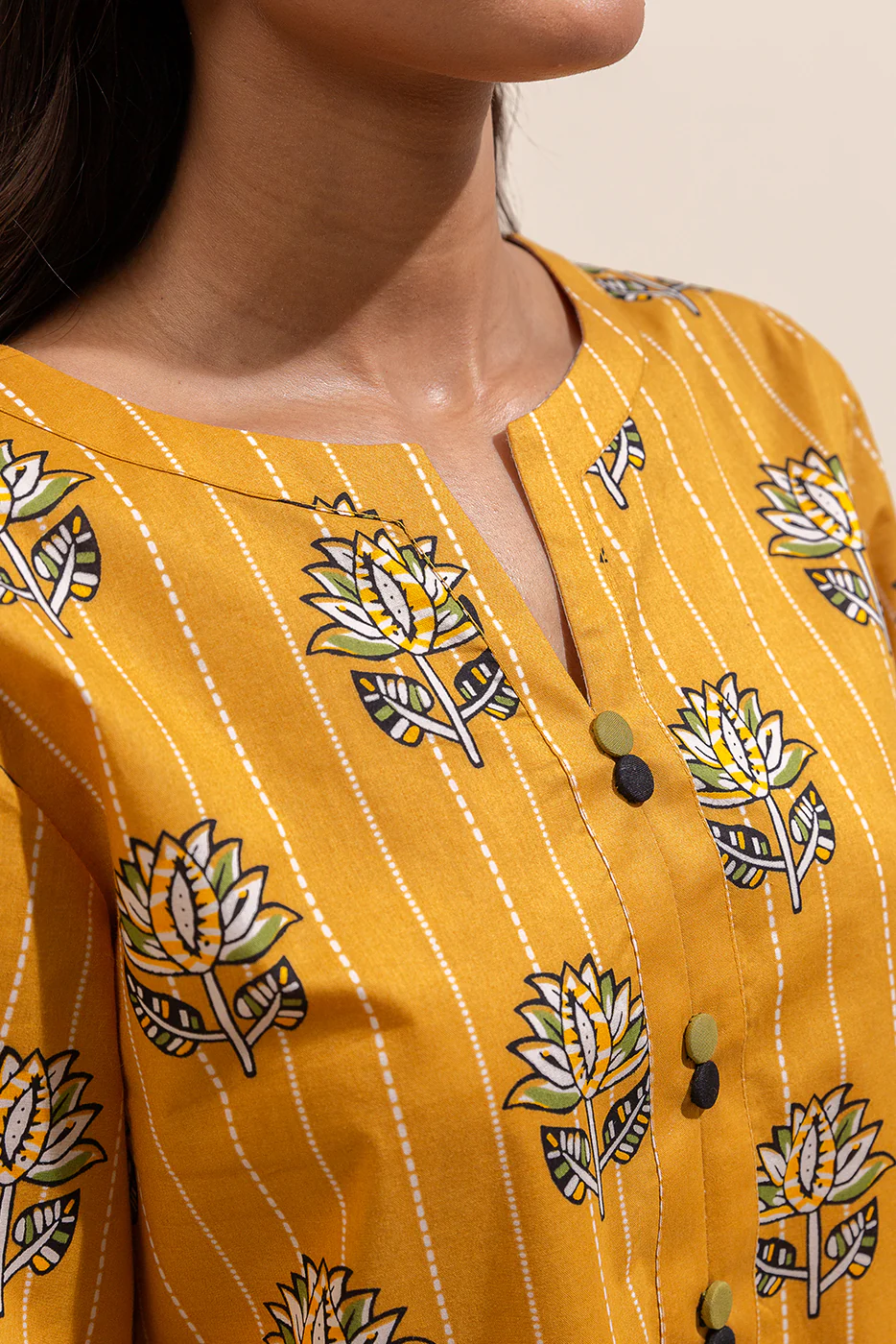 3 PIECE PRINTED LAWN SUIT-CANARY FLAIR ( UNSTITCHED) - Image 4