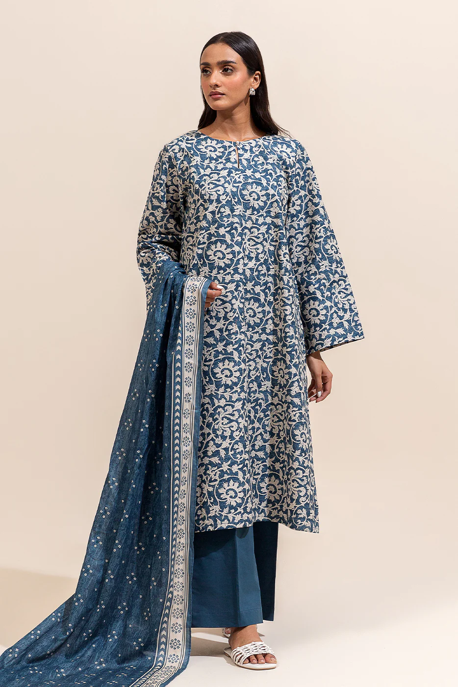 3 PIECE PRINTED LAWN SUIT-MIDNIGHT BLOOM ( UNSTITCHED) - Image 3