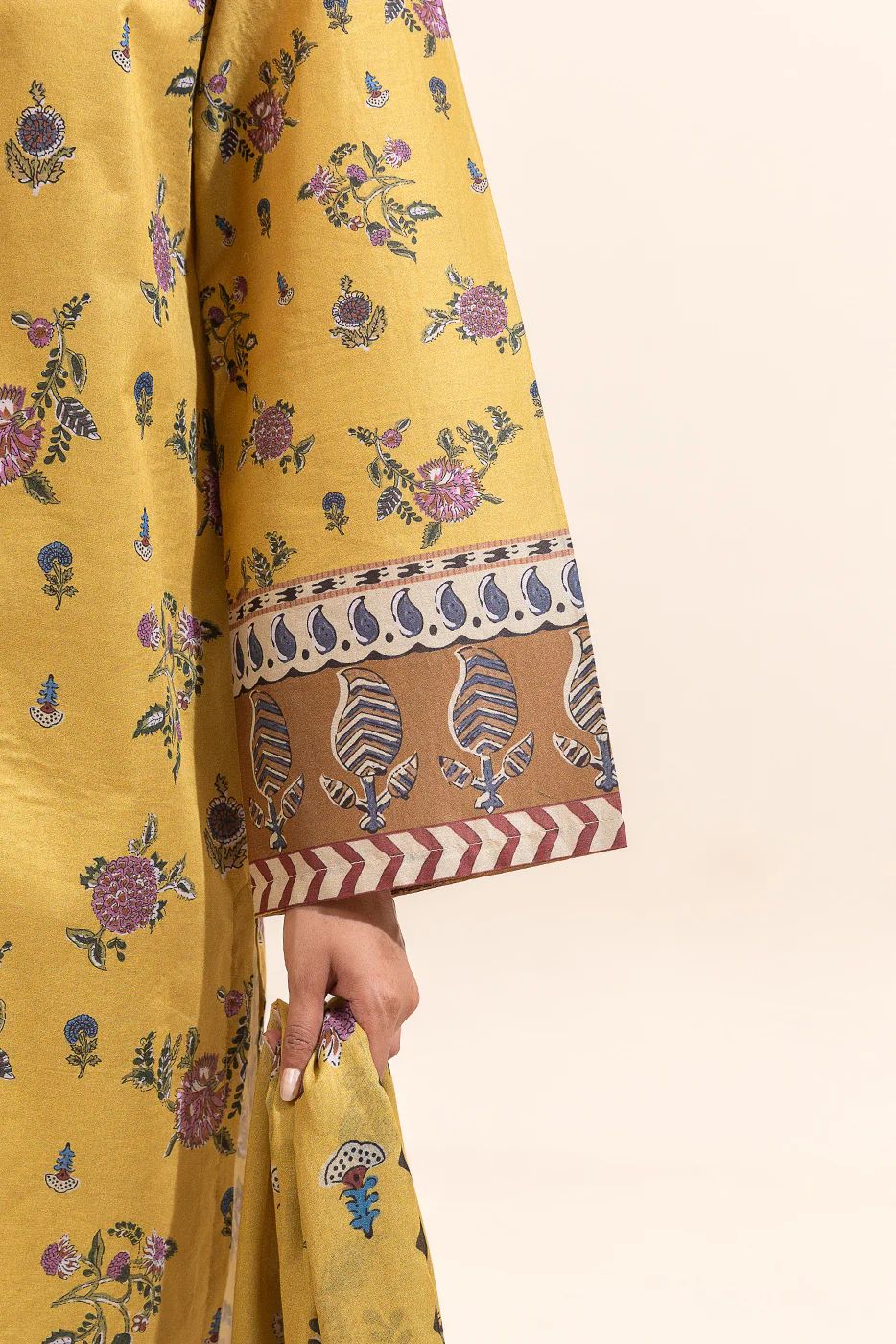 3 PIECE PRINTED LAWN SUIT-YELLOW FERN (UNSTITCHED) - Image 5