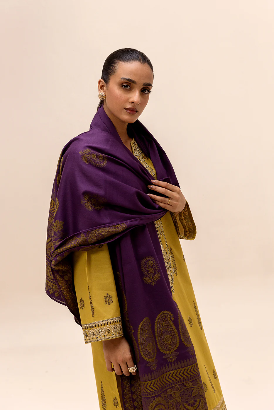 3 PIECE EMBROIDERED JACQUARD SUIT-MOHAGNY PITCH (UNSTITCHED) - Image 7