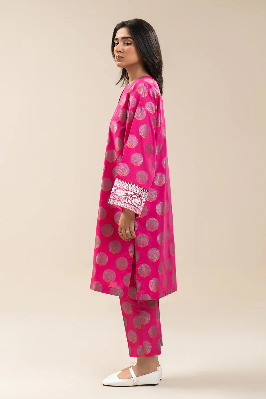 2 PIECE EMBROIDERED JACQUARD SUIT (PRET) - Image 3