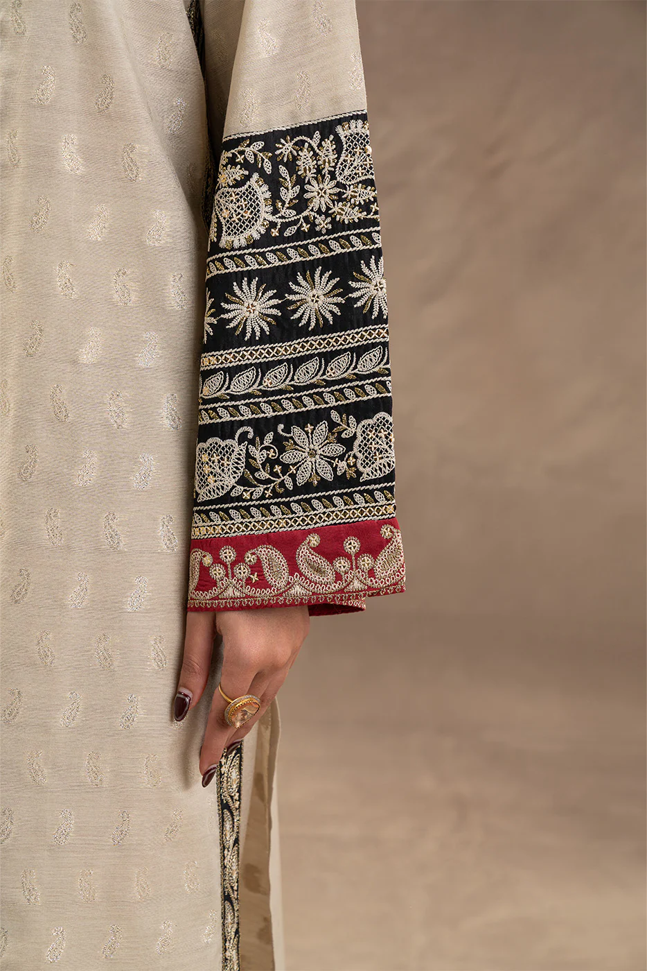 2 PIECE EMBROIDERED FANCY BADLA SUIT (LUXURY PRET) - Image 6