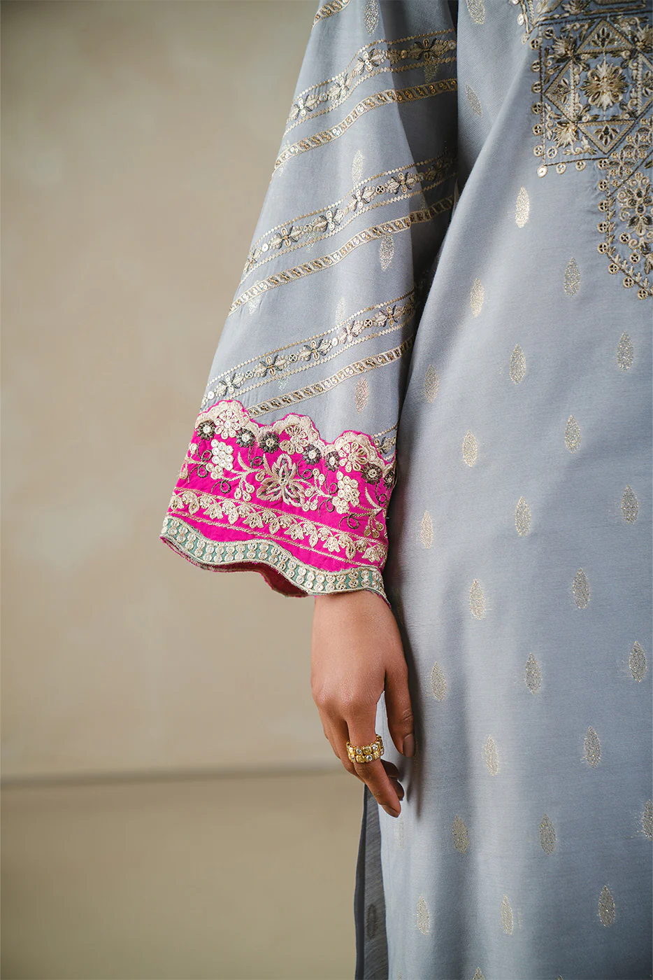 2 PIECE EMBROIDERED LUREX JACQUARD SUIT (LUXURY PRET) - Image 6