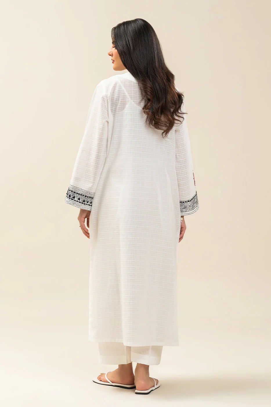 EMBROIDERED LAWN SHIRT (PRET) - Image 3