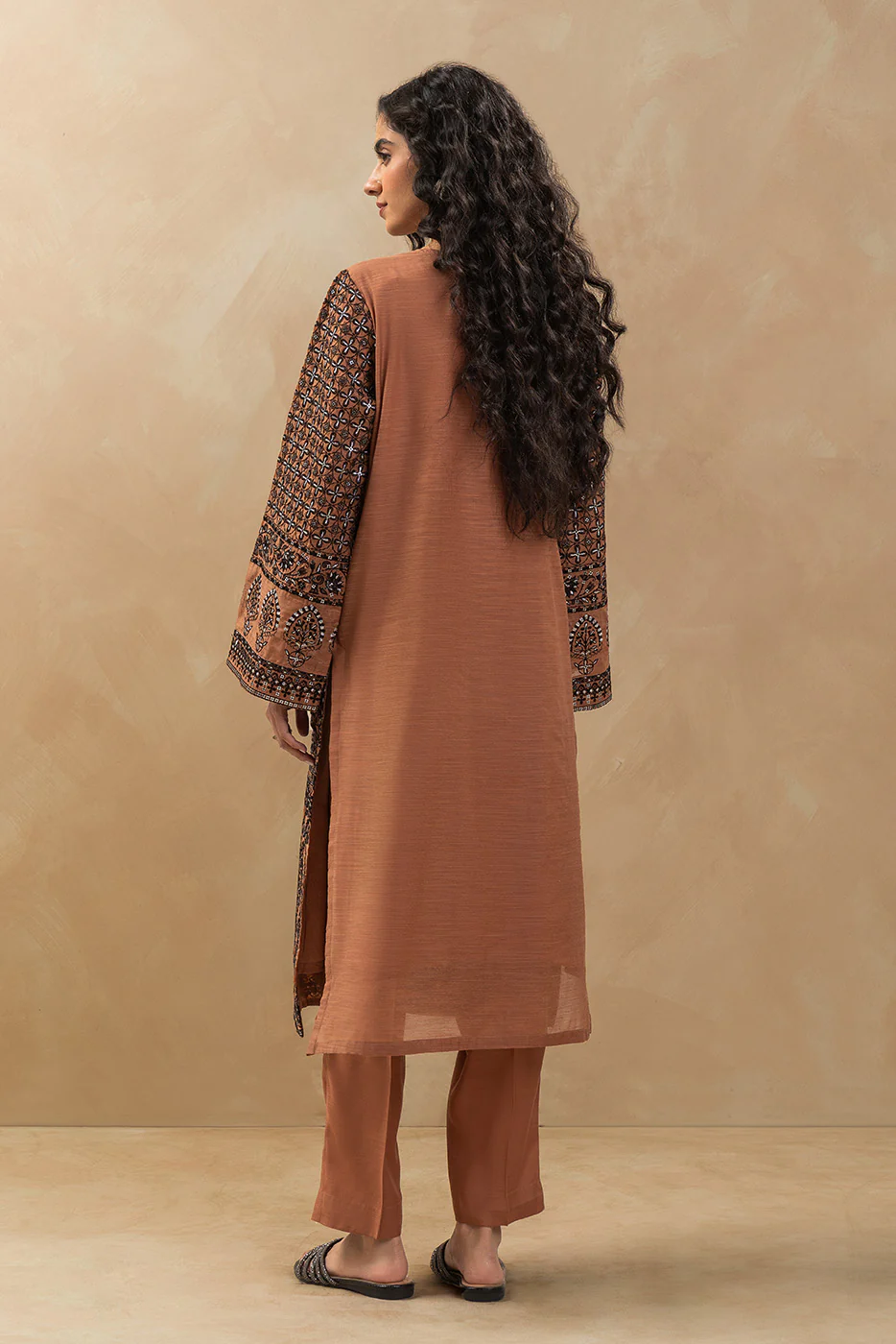 2 PIECE EMBROIDERED MONARK SUIT (LUXURY-PRET) - Image 6