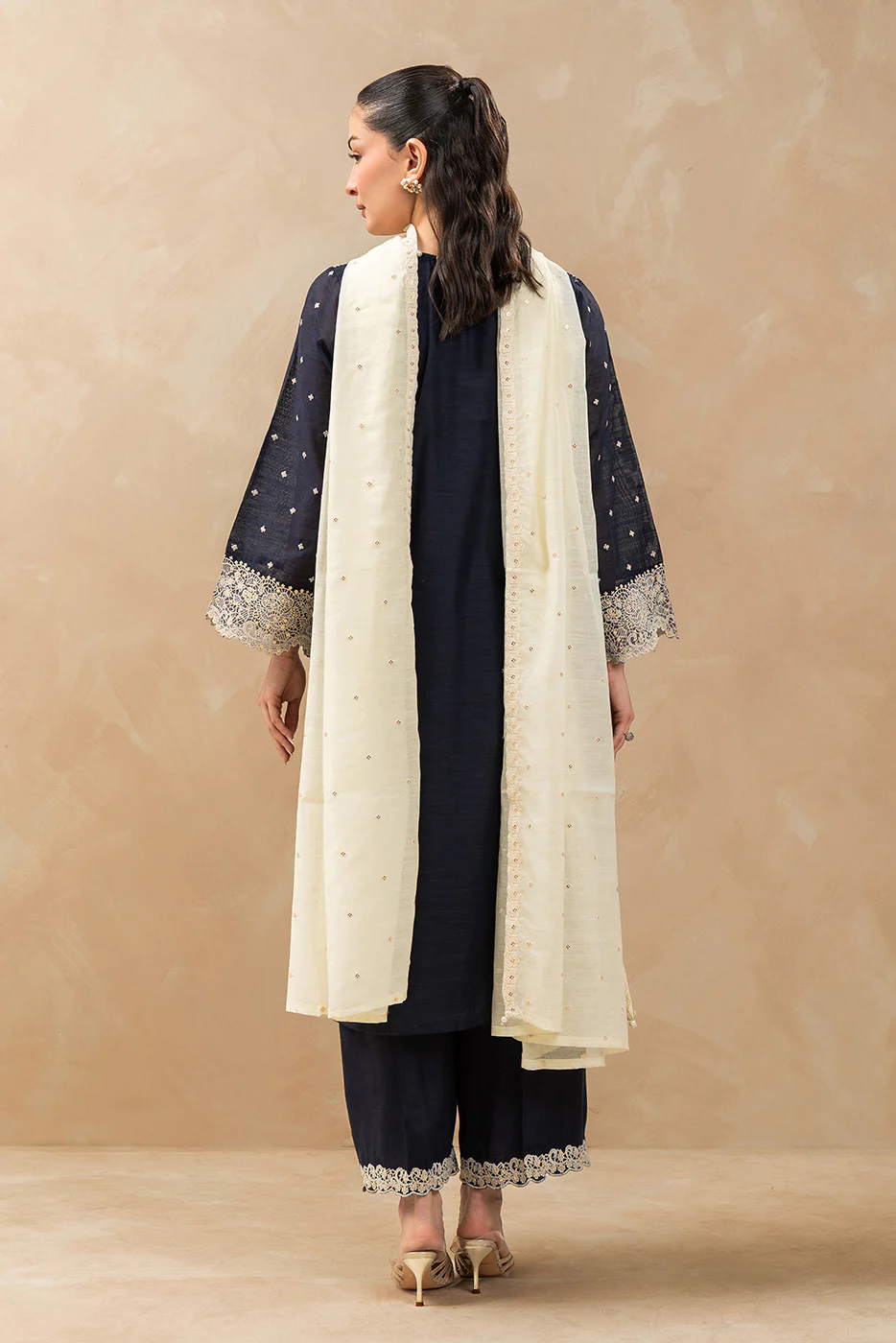 3 PIECE LUXURY MONARK SUIT (LUXURY-PRET) - Image 5