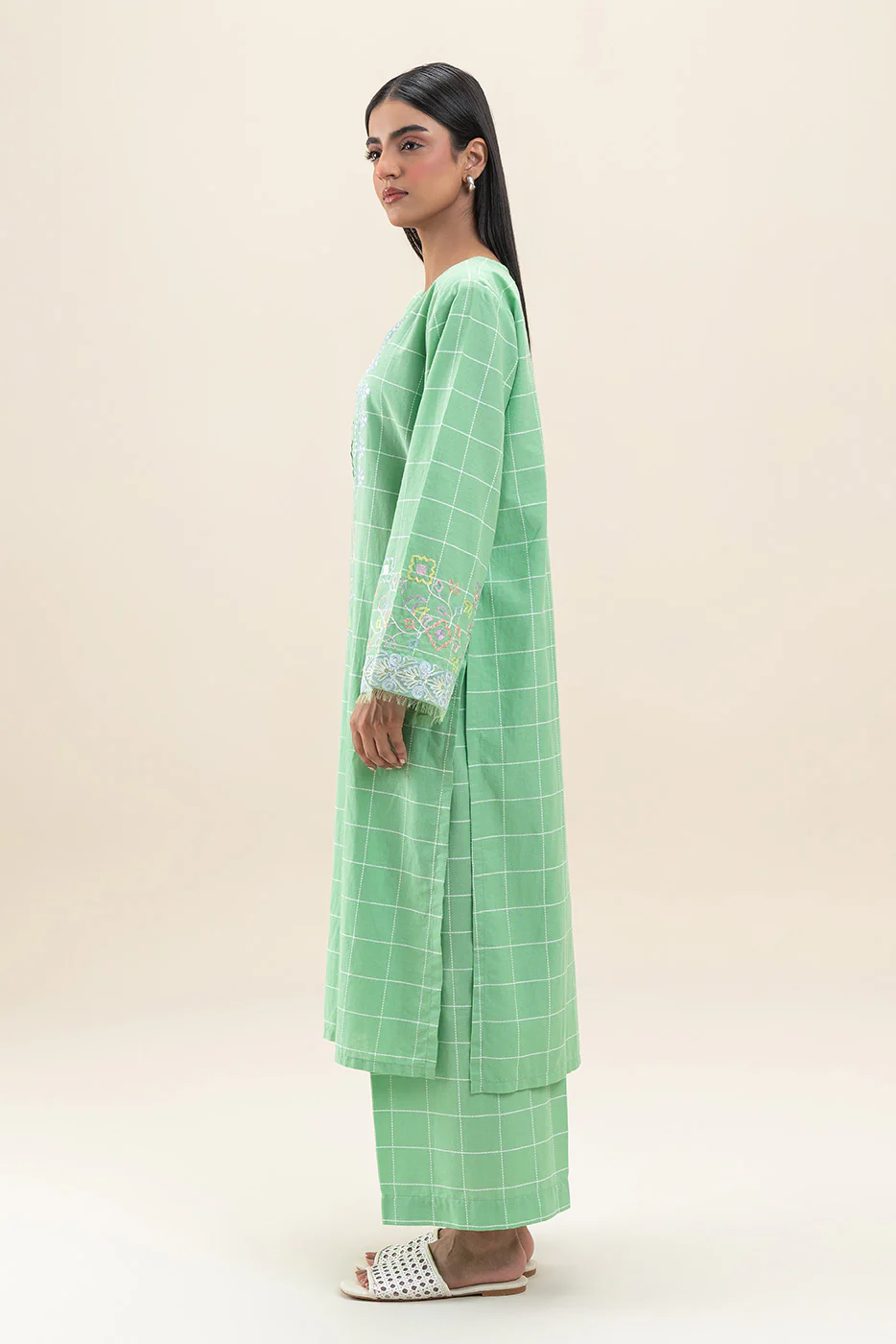 2 PIECE EMBROIDERED YARN DYED SUIT (PRET) - Image 3
