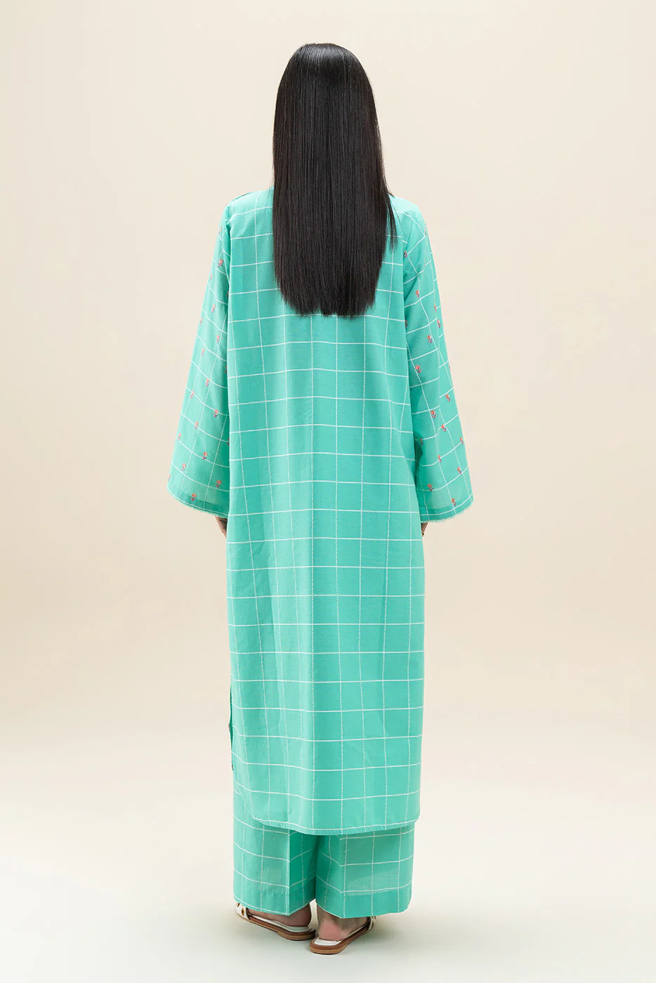 2 PIECE EMBROIDERED YARN DYED SUIT (PRET) - Image 4