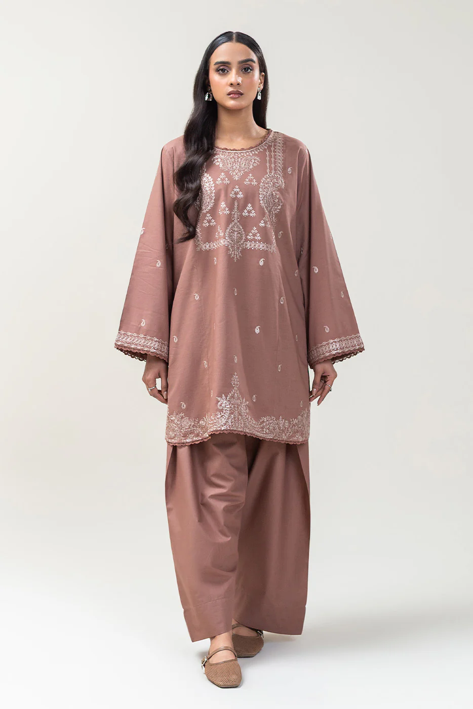 2 PIECE EMBROIDERED LAWN SUIT (PRET) - Image 6