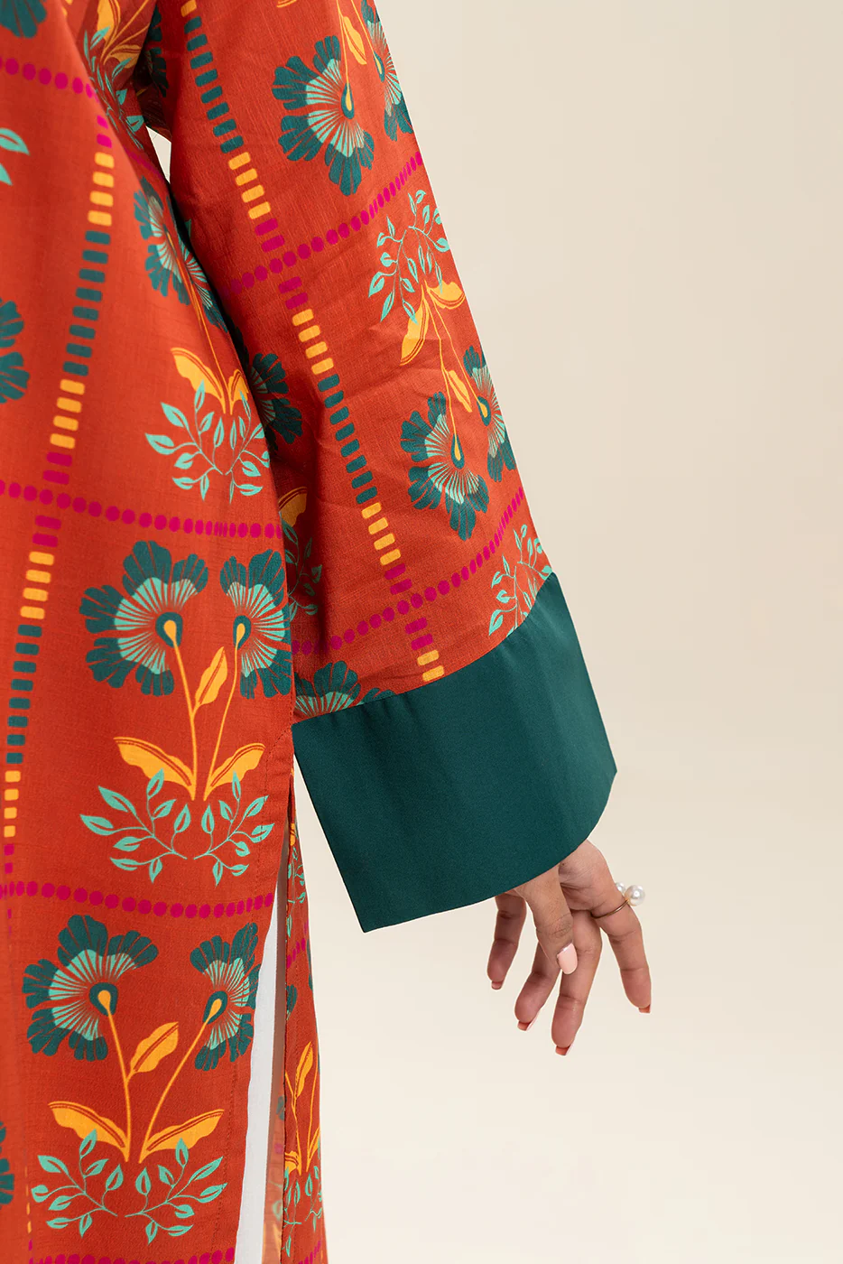 PRINTED TWO WAY SLUB SHIRT (PRET) - Image 3
